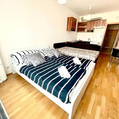 Centrum Park Apartment Praga Esterno foto
