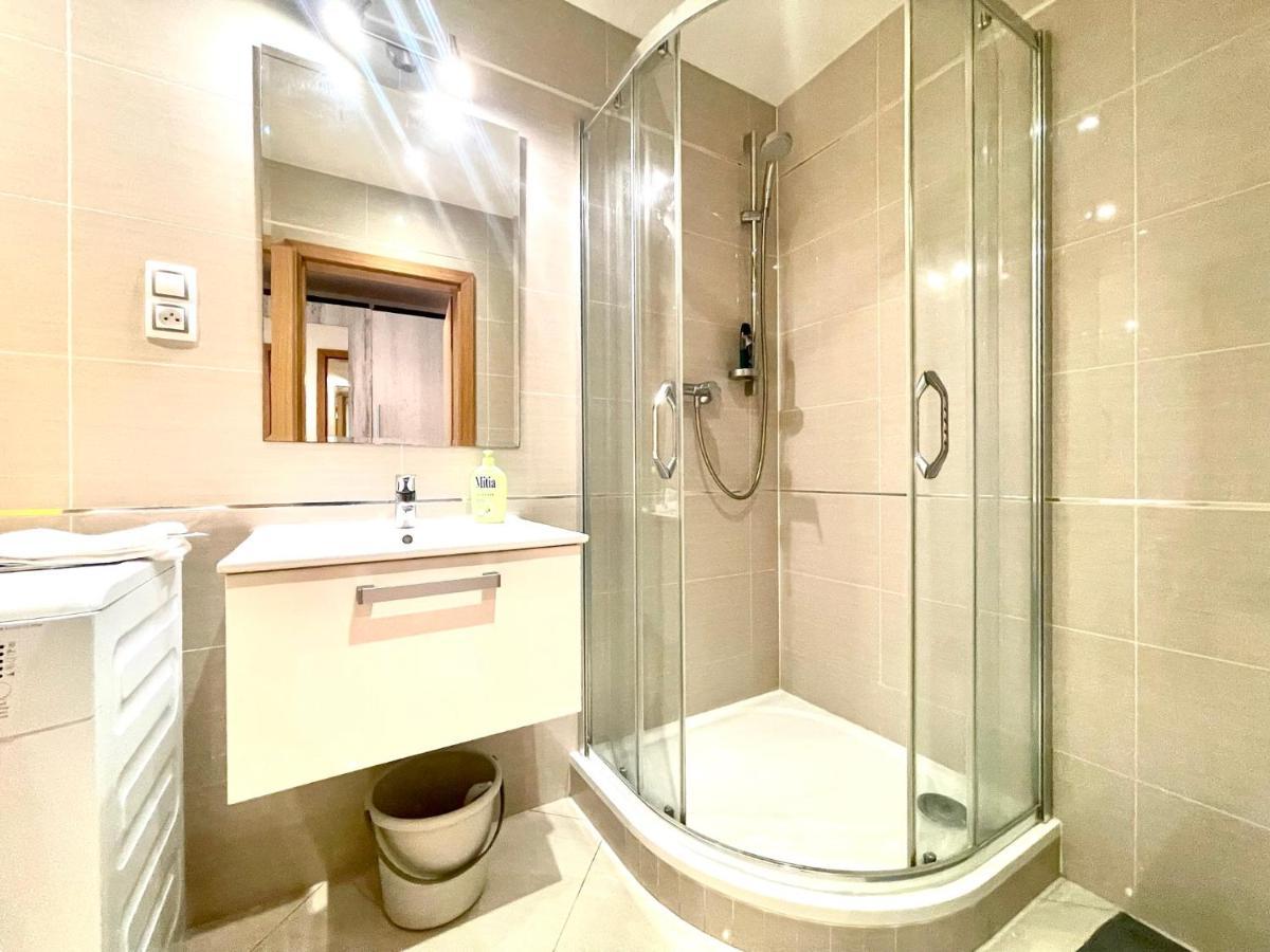 Centrum Park Apartment Praga Esterno foto